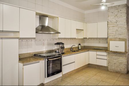 Casa de condomínio à venda com 250m², 5 quartos e 4 vagasCozinha