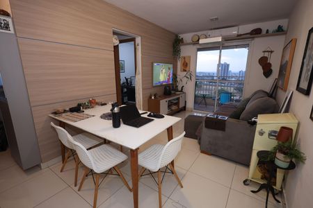 Sala de apartamento para alugar com 2 quartos, 58m² em Parque Amazonia, Goiânia