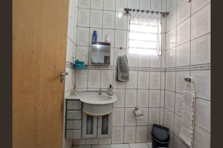 Casa à venda com 98m², 3 quartos e 3 vagasBanheiro 1
