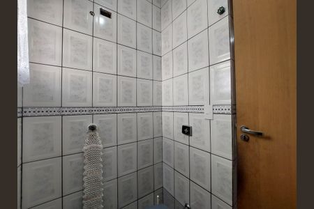 Casa à venda com 98m², 3 quartos e 3 vagasBanheiro 1