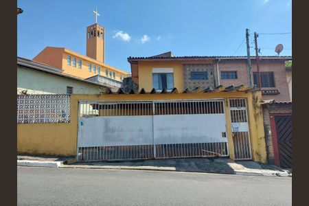 Casa à venda com 98m², 3 quartos e 3 vagasFachada