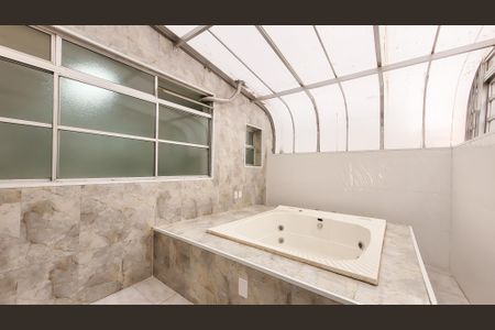 Apartamento à venda com 165m², 3 quartos e 2 vagasBanheiro da Suíte