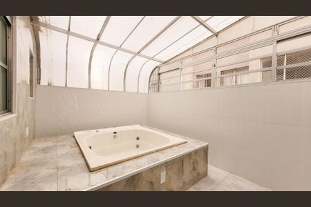 Apartamento à venda com 165m², 3 quartos e 2 vagasBanheiro da Suíte