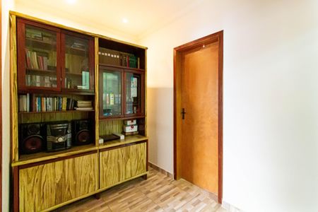 Casa à venda com 186m², 3 quartos e 2 vagas Casa à venda com 186m², 3 quartos e 2 vagasCorredor