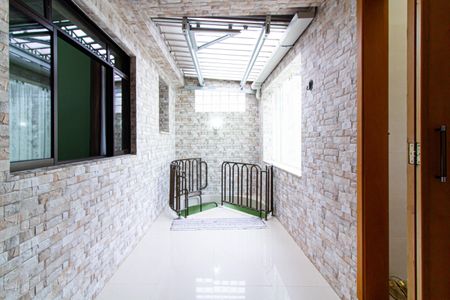 Casa à venda com 186m², 3 quartos e 2 vagas Casa à venda com 186m², 3 quartos e 2 vagasÁrea externa