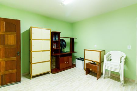 Casa à venda com 186m², 3 quartos e 2 vagas Casa à venda com 186m², 3 quartos e 2 vagasEdícula