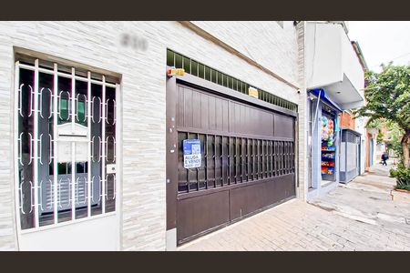 Casa à venda com 186m², 3 quartos e 2 vagas Casa à venda com 186m², 3 quartos e 2 vagasFachada + Plaquinha