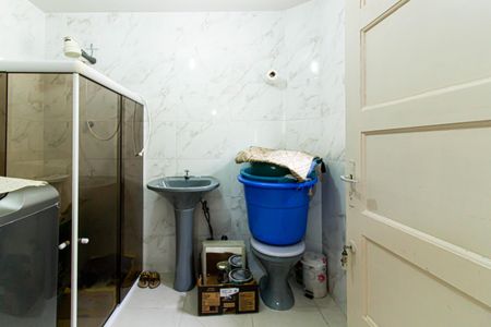 Casa à venda com 186m², 3 quartos e 2 vagas Casa à venda com 186m², 3 quartos e 2 vagasBanheiro de Serviço