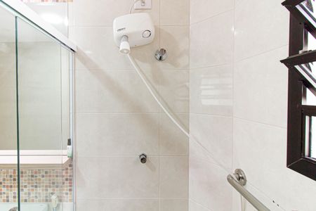 Casa à venda com 186m², 3 quartos e 2 vagas Casa à venda com 186m², 3 quartos e 2 vagasBanheiro Social