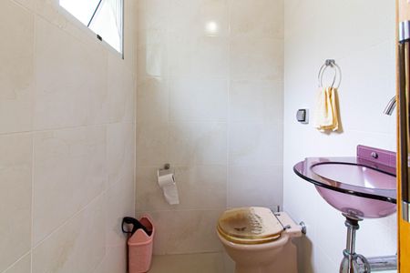 Casa à venda com 186m², 3 quartos e 2 vagas Casa à venda com 186m², 3 quartos e 2 vagasLavabo 1