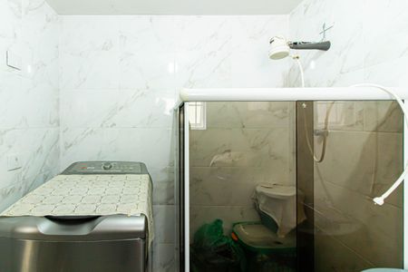 Casa à venda com 186m², 3 quartos e 2 vagas Casa à venda com 186m², 3 quartos e 2 vagasBanheiro de Serviço