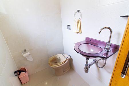 Casa à venda com 186m², 3 quartos e 2 vagas Casa à venda com 186m², 3 quartos e 2 vagasLavabo 1