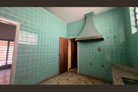 Casa para alugar com 213m², 2 quartos e 4 vagasCozinha