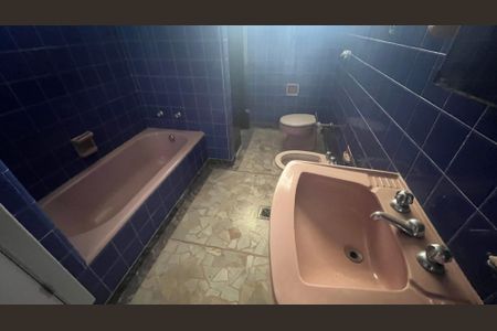 Casa para alugar com 213m², 2 quartos e 4 vagasBanheiro 2