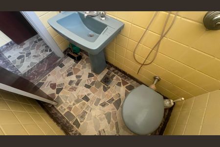 Casa para alugar com 213m², 2 quartos e 4 vagasBanheiro