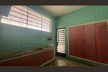 Casa para alugar com 213m², 2 quartos e 4 vagasCozinha