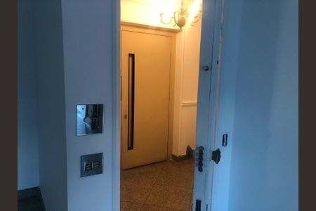 Apartamento à venda com 145m², 2 quartos e 2 vagasEntrada