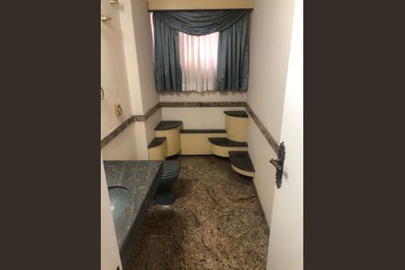 Apartamento à venda com 145m², 2 quartos e 2 vagasLavabo