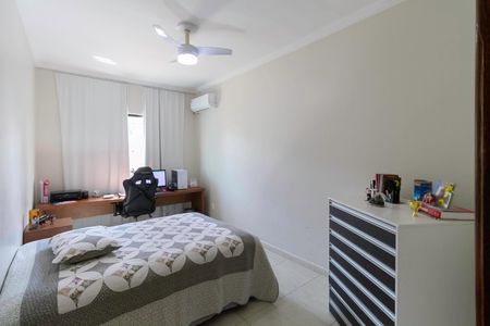 Casa à venda com 220m², 3 quartos e 2 vagasQuarto 1