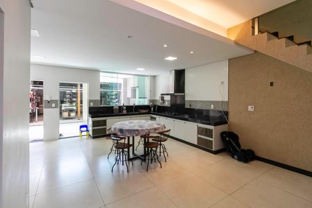 Casa à venda com 220m², 3 quartos e 2 vagasCozinha