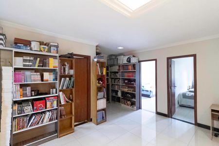 Casa à venda com 220m², 3 quartos e 2 vagasSala 2