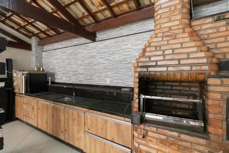 Casa à venda com 220m², 3 quartos e 2 vagasÁrea gourmet