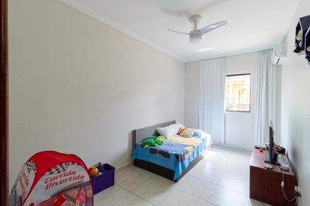 Casa à venda com 220m², 3 quartos e 2 vagasQuarto 2