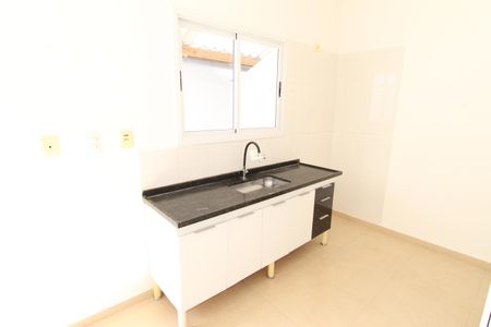 Casa de condomínio para alugar com 84m², 2 quartos e 2 vagasCozinha