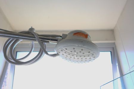 Banheiro de apartamento à venda com 2 quartos, 45m² em Jardim Maria Duarte, São Paulo