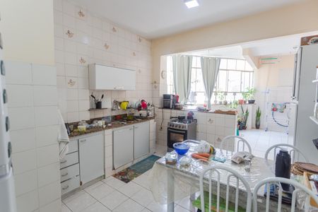 Apartamento à venda com 115m², 4 quartos e sem vaga Apartamento à venda com 115m², 4 quartos e sem vagaCozinha