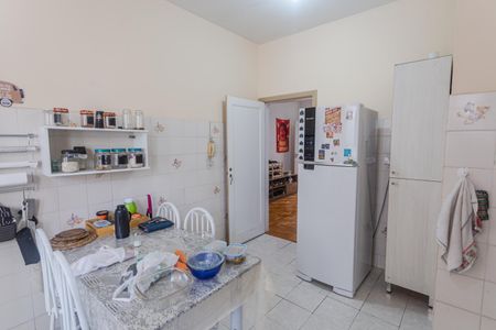 Apartamento à venda com 115m², 4 quartos e sem vaga Apartamento à venda com 115m², 4 quartos e sem vagaCozinha