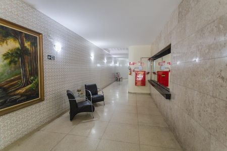 Apartamento à venda com 115m², 4 quartos e sem vaga Apartamento à venda com 115m², 4 quartos e sem vagaHall de entrada