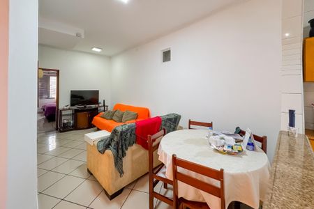 Apartamento para alugar com 82m², 2 quartos e sem vagaSala