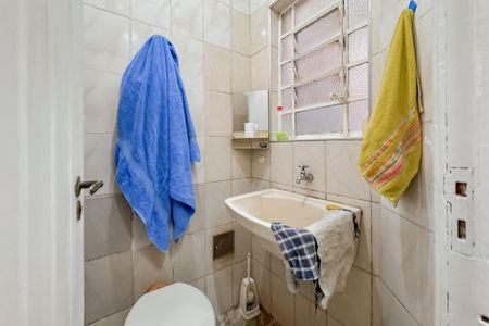 Apartamento para alugar com 82m², 2 quartos e sem vagaBanheiro de serviço