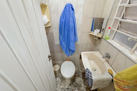 Apartamento para alugar com 82m², 2 quartos e sem vagaBanheiro de serviço