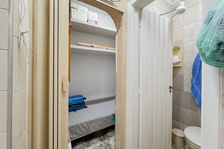 Apartamento para alugar com 82m², 2 quartos e sem vagaQuarto de Serviço