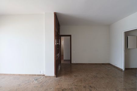 Apartamento para alugar com 160m², 5 quartos e 2 vagasSala