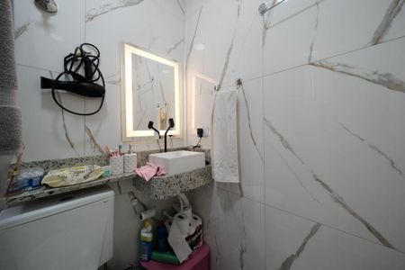 Casa de condomínio à venda com 91m², 2 quartos e 1 vagaBanheiro da Suíte 2