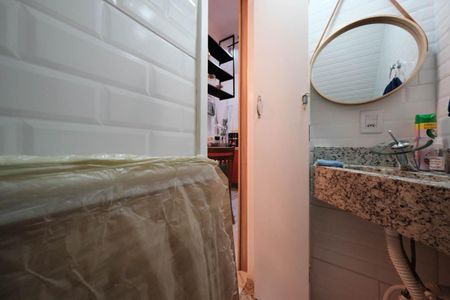 Casa de condomínio à venda com 91m², 2 quartos e 1 vagaLavabo