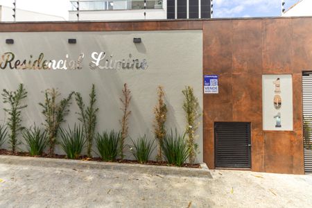 Apartamento à venda com 41m², 2 quartos e 1 vaga Apartamento à venda com 41m², 2 quartos e 1 vagaPlaca