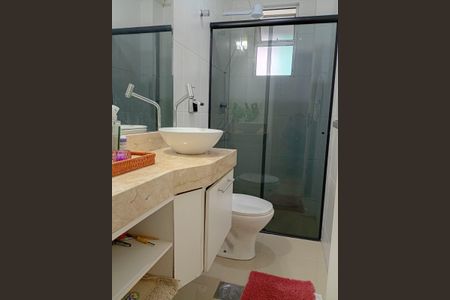 Apartamento à venda com 82m², 2 quartos e 2 vagas Apartamento à venda com 82m², 2 quartos e 2 vagasBanheiro