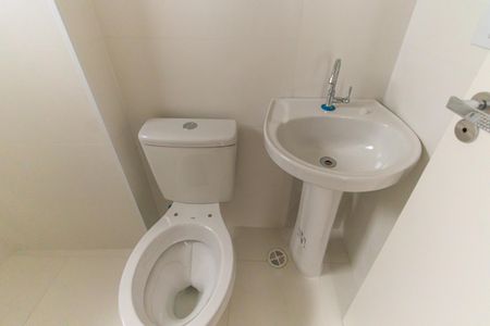 Apartamento à venda com 54m², 2 quartos e 1 vaga Apartamento à venda com 54m², 2 quartos e 1 vagaBanheiro da Suíte