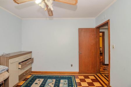 Casa à venda com 216m², 4 quartos e 5 vagas Casa à venda com 216m², 4 quartos e 5 vagasQuarto 2