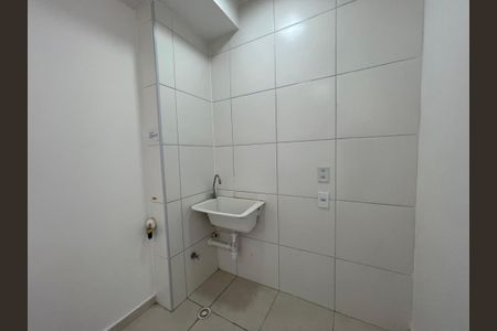 Apartamento para alugar com 38m², 2 quartos e sem vaga Apartamento para alugar com 38m², 2 quartos e sem vagaCozinha e Área de Serviço