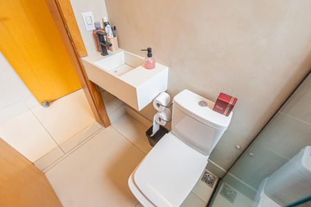 Apartamento à venda com 57m², 2 quartos e 2 vagas Apartamento à venda com 57m², 2 quartos e 2 vagasBanheiro da Suíte