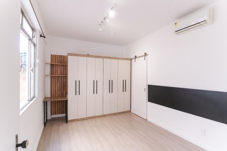 Apartamento à venda com 60m², 1 quarto e 1 vagaQuarto