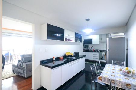 Apartamento à venda com 118m², 3 quartos e 2 vagasCozinha