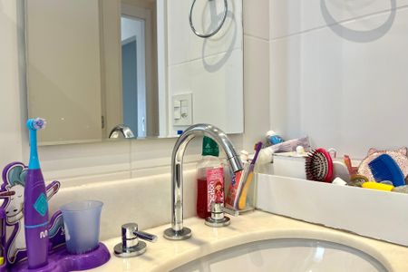 Apartamento à venda com 95m², 2 quartos e 2 vagasBanheiro Corredor