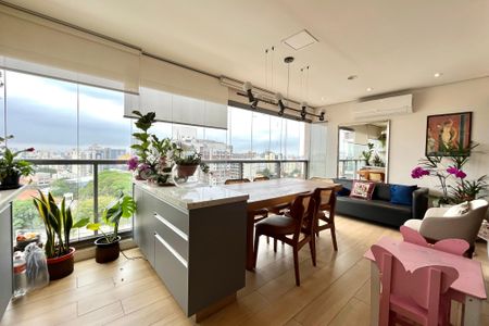 Apartamento à venda com 95m², 2 quartos e 2 vagasVaranda