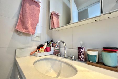 Apartamento à venda com 95m², 2 quartos e 2 vagasBanheiro da Suíte